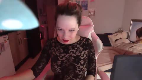 Snapshot of lady_smile69 chatting on 03/01/25, 03:21 lady_smile69 online show from 03/01/25, 03:21