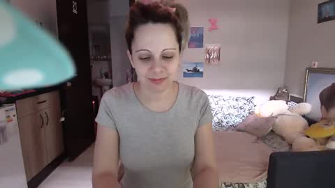 Snapshot of lady_smile69 chatting on 03/12/25, 06:07 lady_smile69 online show from 03/12/25, 06:07
