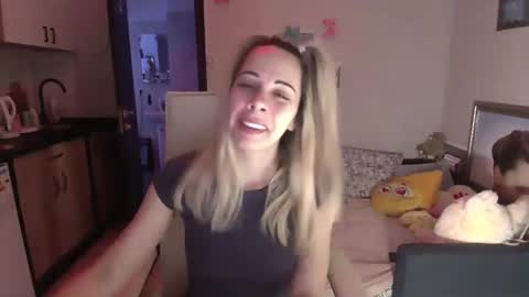 lady_smile69 online show from 11/02/25, 03:09