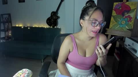 Snapshot of lady_sophie01 chatting on 10/04/25, 06:39 Sophie online show from 10/04/25, 06:39