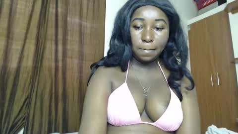 Snapshot of lady_twerky chatting on 02/13/25, 07:03 Maya online show from 02/13/25, 07:03