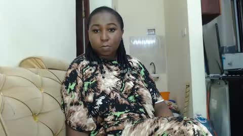 Snapshot of lady_twerky chatting on 11/09/25, 10:52 Maya online show from 11/09/25, 10:52