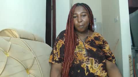 Snapshot of lady_twerky chatting on 12/02/25, 11:00 Maya online show from 12/02/25, 11:00