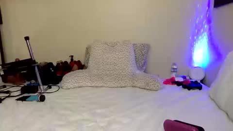 Snapshot of lady_voon_sin chatting on 10/12/25, 11:59 Lady Voon Sin online show from 10/12/25, 11:59