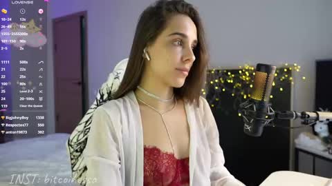 Snapshot of lady_white_snake chatting on 01/09/25, 10:20 lady_white_snake online show from 01/09/25, 10:20