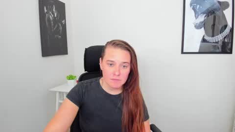 Snapshot of ladyalessa chatting on 07/14/26, 10:21 ALESSA online show from 07/14/26, 10:21
