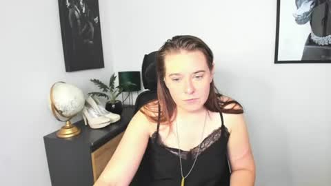 Snapshot of ladyalessa chatting on 07/17/26, 06:09 ALESSA online show from 07/17/26, 06:09