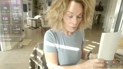 Snapshot of ladybabs chatting on 01/01/25, 01:59 Ladybabs online show from 01/01/25, 01:59