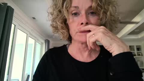 Snapshot of ladybabs chatting on 09/26/25, 06:23 Ladybabs online show from 09/26/25, 06:23