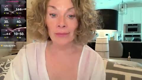 Snapshot of ladybabs chatting on 04/15/26, 06:48 Ladybabs online show from 04/15/26, 06:48