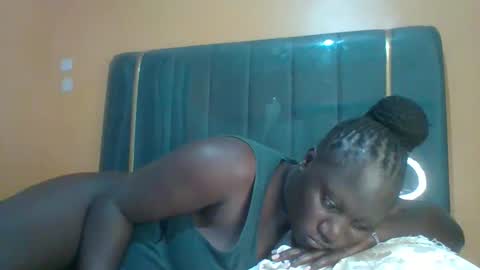 lindah32 online show from 05/06/26, 12:52
