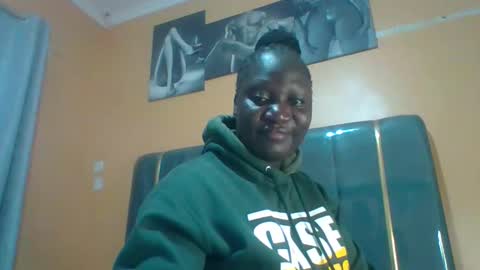lindah32 online show from 05/08/26, 10:04