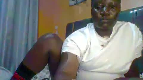 lindah32 online show from 06/17/26, 08:32