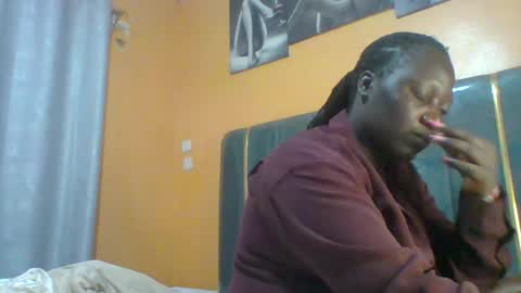 lindah32 online show from 06/24/26, 09:03