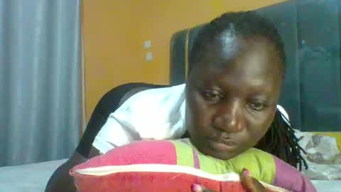 lindah32 online show from 06/25/26, 11:20