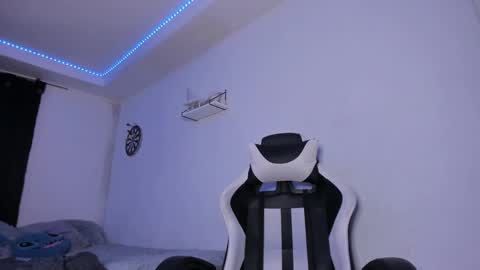 Snapshot of ladybrown_16 chatting on 01/19/25, 06:31 Lady online show from 01/19/25, 06:31