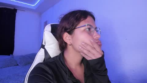  Lady  online show from 11/08/25, 05:07