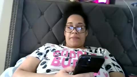 Snapshot of ladycinnabon chatting on 03/06/25, 07:21 Stephanie online show from 03/06/25, 07:21