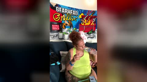 Snapshot of ladycreamypr1 chatting on 04/10/26, 09:30 onlyfans Ladycreamypr online show from 04/10/26, 09:30