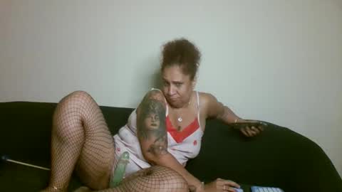 Snapshot of ladycreamypr1 chatting on 05/28/26, 02:09 onlyfans Ladycreamypr online show from 05/28/26, 02:09