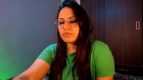 Snapshot of ladygwendolyn chatting on 03/29/26, 02:44 Gwen online show from 03/29/26, 02:44