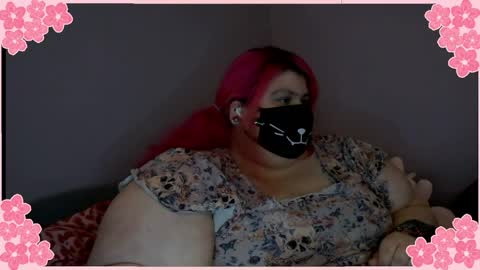 Snapshot of ladykitsunebig chatting on 05/07/26, 07:08 ladykitsunebig online show from 05/07/26, 07:08