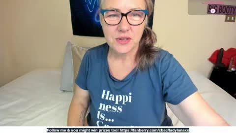 Snapshot of ladylanaxo chatting on 07/05/26, 04:07 Next Stream online show from 07/05/26, 04:07