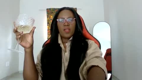 Snapshot of ladymalaika chatting on 07/12/26, 11:34 Malaika online show from 07/12/26, 11:34