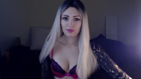 Monika online show from 01/04/25, 12:16