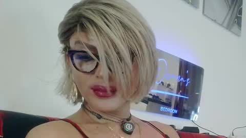 Oxana online show from 05/10/26, 08:03