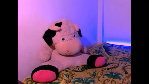 laura online show from 10/30/25, 02:51