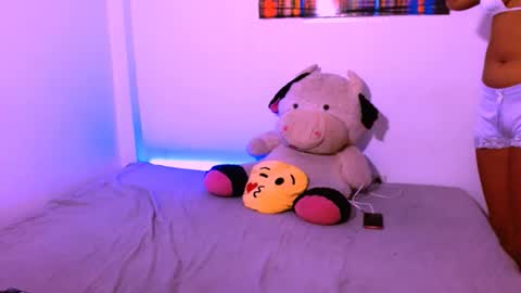 laura online show from 12/17/25, 03:23