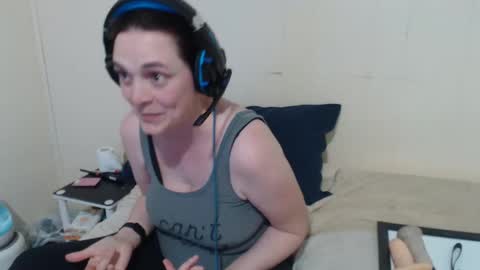 LadySlate online show from 02/02/25, 04:59