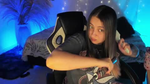 Lady  online show from 05/05/26, 01:13