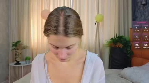 Lilia online show from 10/20/25, 06:36