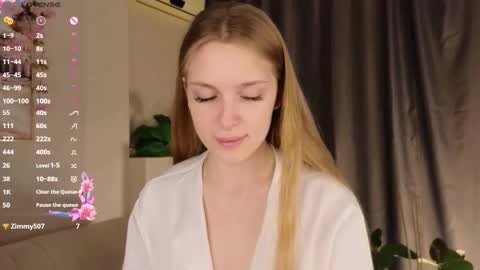 Lilia online show from 11/27/25, 06:15