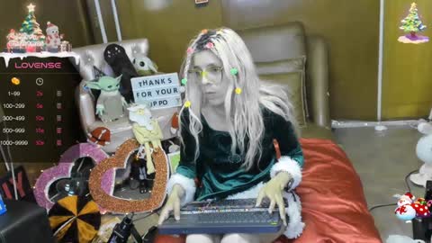 Skinnygirl online show from 12/17/24, 11:38