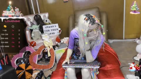 Skinnygirl online show from 12/20/24, 01:14