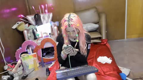 Skinnygirl online show from 01/28/25, 01:08