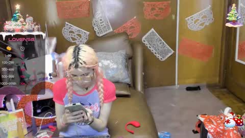 Skinnygirl online show from 02/14/25, 04:04