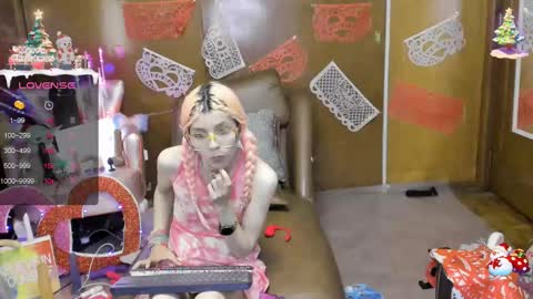 Skinnygirl online show from 02/15/25, 01:10