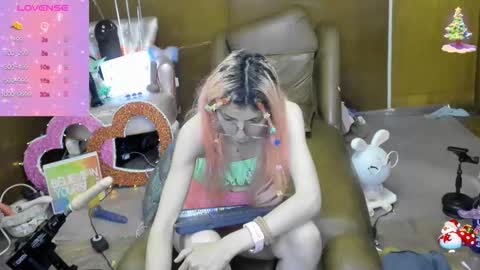 Skinnygirl online show from 10/15/25, 01:17