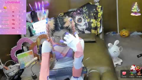 Skinnygirl online show from 10/28/25, 01:42