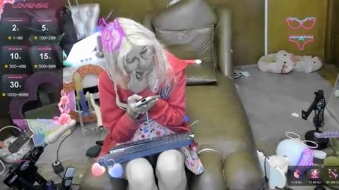 Skinnygirl online show from 11/14/25, 11:35