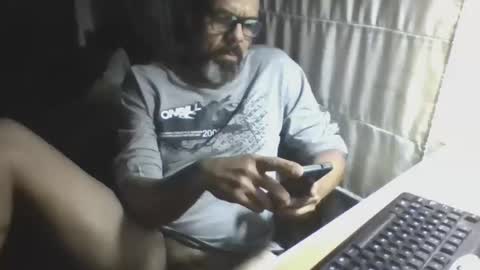 Snapshot of lagenovadura chatting on 04/15/26, 05:25 La Genova esta Dura beard boy male dick mastubate latinosexy latinohot latino glasses mature strong stronglegs online show from 04/15/26, 05:25