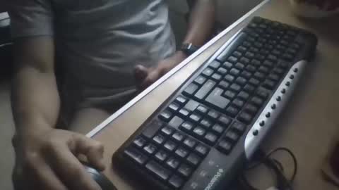 Snapshot of lagenovadura chatting on 05/24/26, 01:38 La Genova esta Dura beard boy male dick mastubate latinosexy latinohot latino glasses mature strong stronglegs online show from 05/24/26, 01:38