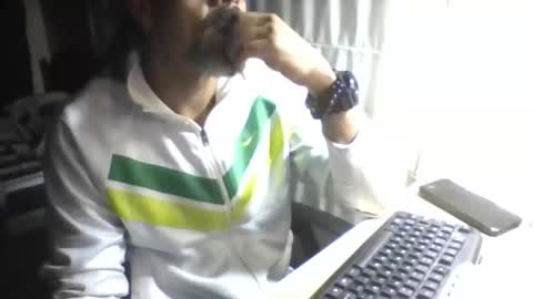 Snapshot of lagenovadura chatting on 05/26/26, 02:29 La Genova esta Dura beard boy male dick mastubate latinosexy latinohot latino glasses mature strong stronglegs online show from 05/26/26, 02:29