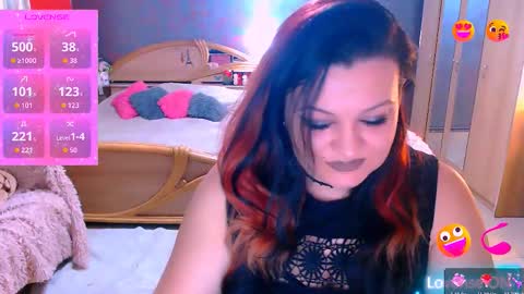 Snapshot of lagerthaa1 chatting on 02/15/26, 07:32 Arielle online show from 02/15/26, 07:32