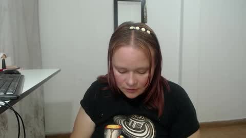  paola and a guest lol    online show from 09/19/25, 08:49