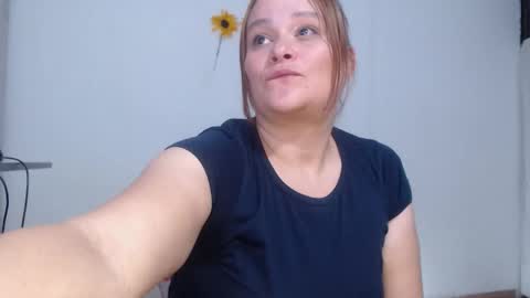  paola and a guest lol    online show from 11/09/25, 01:04